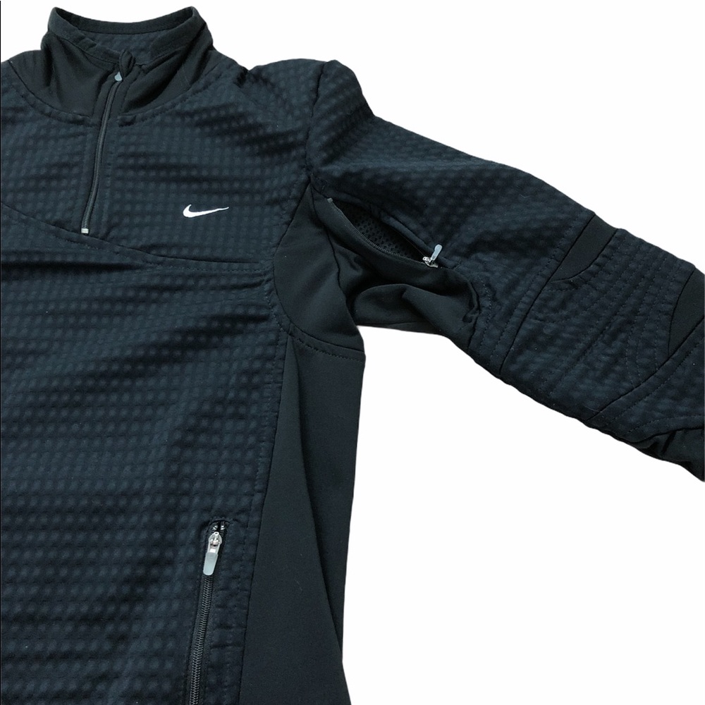 NIKE Black Sphere Thermal Pullover - Picture 9 of 13